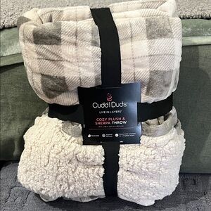 Cuddl Duds Plush & Sherpa Throw - Cream and Gray Plaid